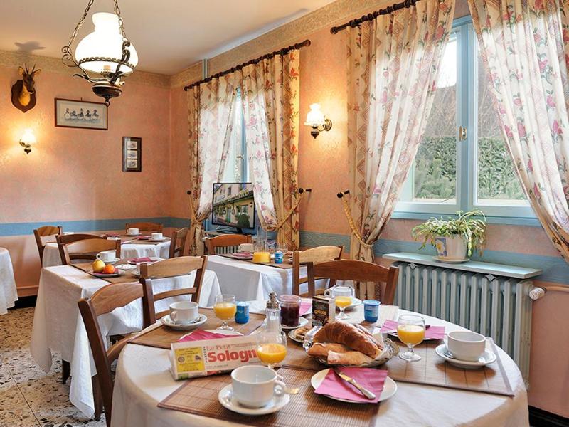 Logis Auberge À La Tête De Lard - Genel