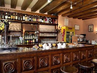 Logis Auberge À La Tête De Lard otel fotoğrafı