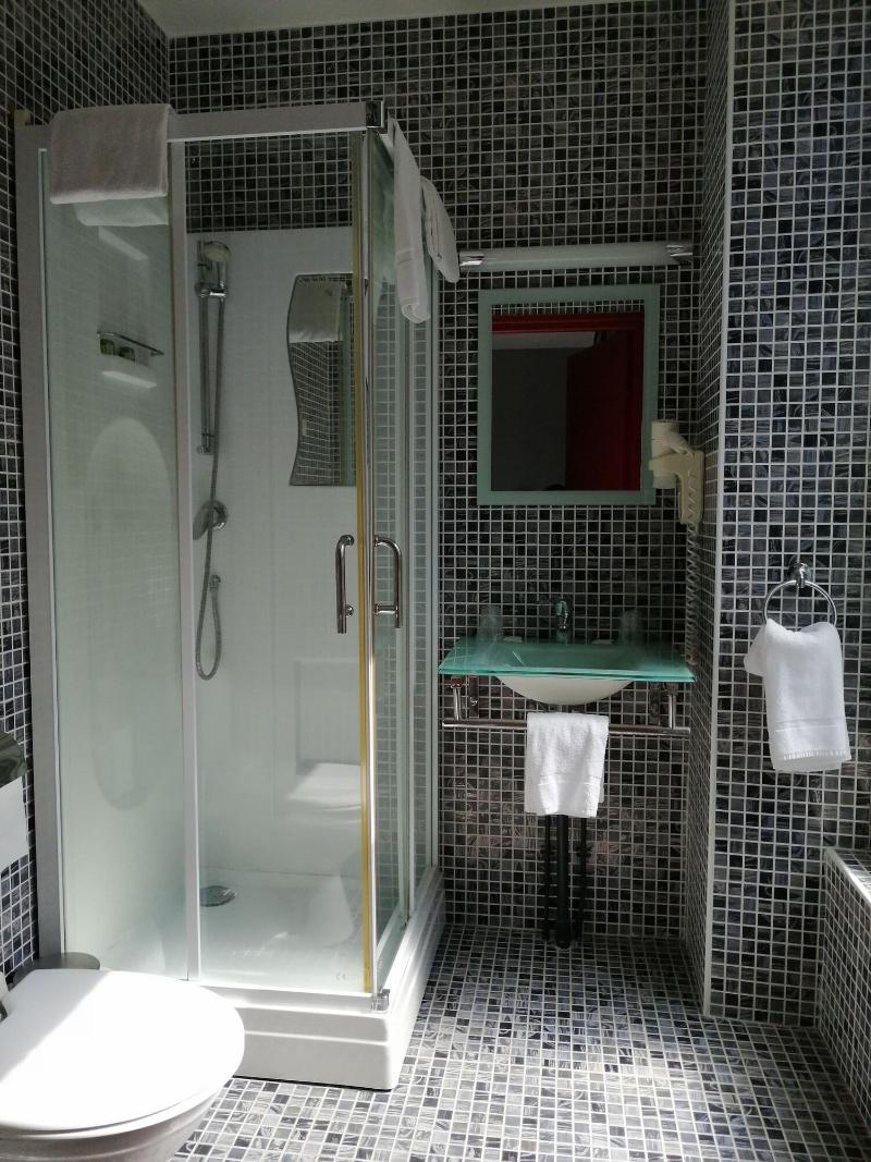 Hotel Saint-Martin - Oda