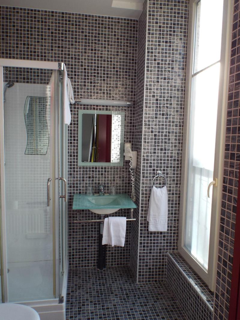 Hotel Saint-Martin - Oda