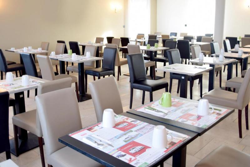 Logis Hotel Des Sources - Restoran