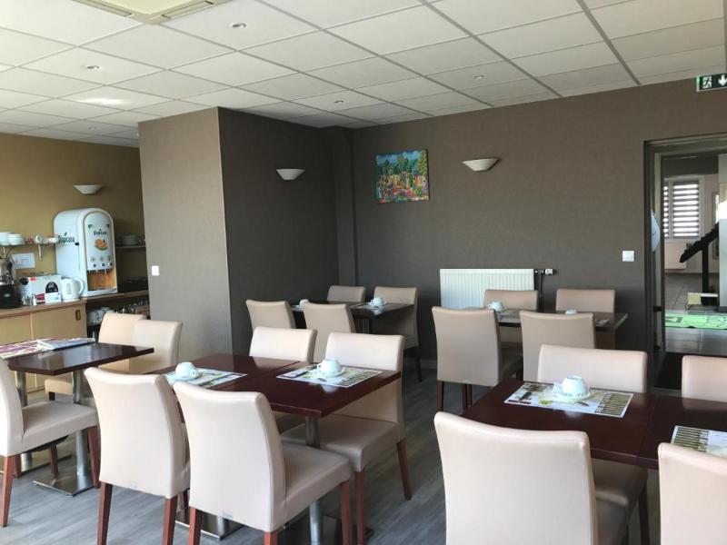 Logis Hotel Au Tambour - Restoran