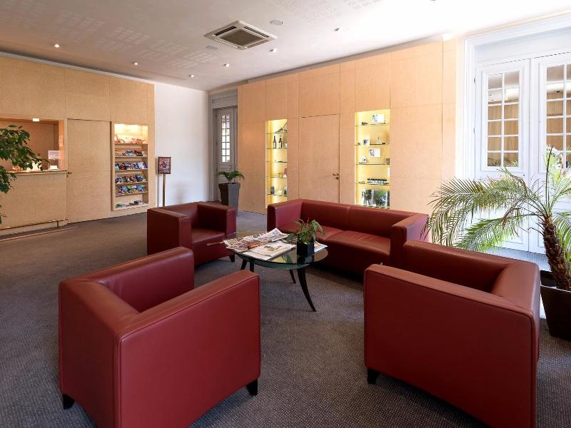 Logis Grand Hôtel Des Bains - Lobi