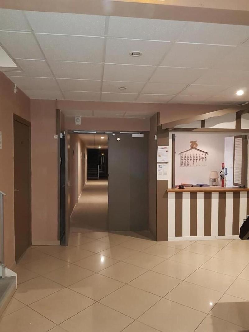 Hotel Les Cedres - Lobi