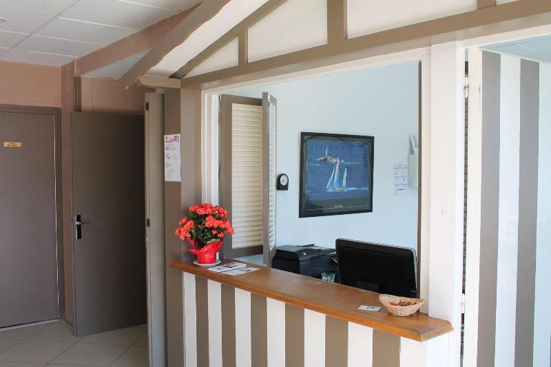 Hotel Les Cedres - Lobi