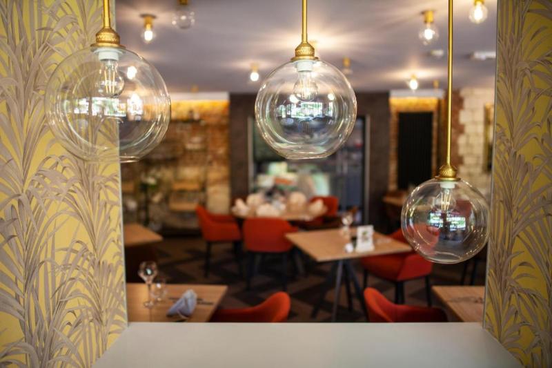 Hotel Les Hauts De Montreuil - Lobi