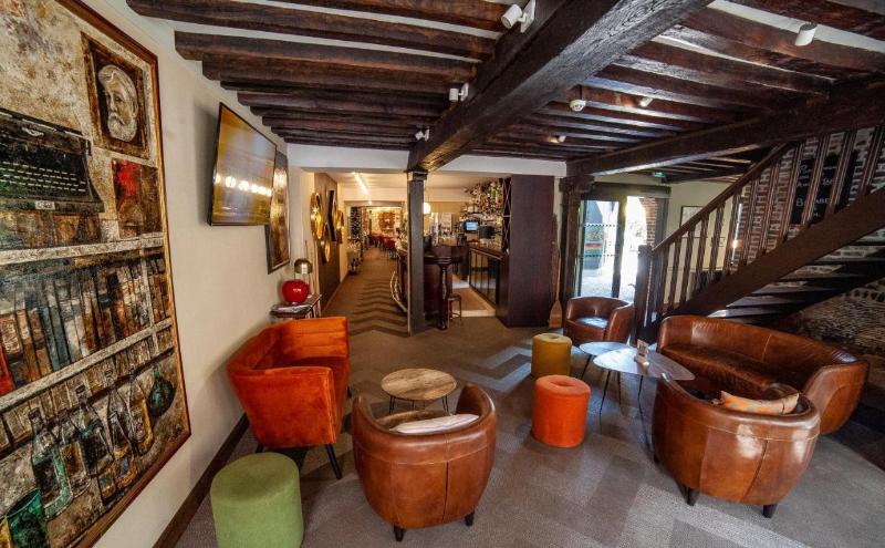 Hotel Les Hauts De Montreuil - Lobi
