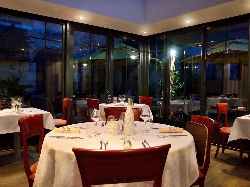 Hotel Les Hauts De Montreuil - Restoran