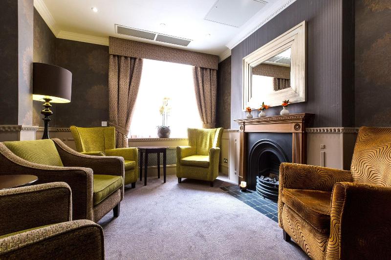 Phoenix Hotel - Lobi