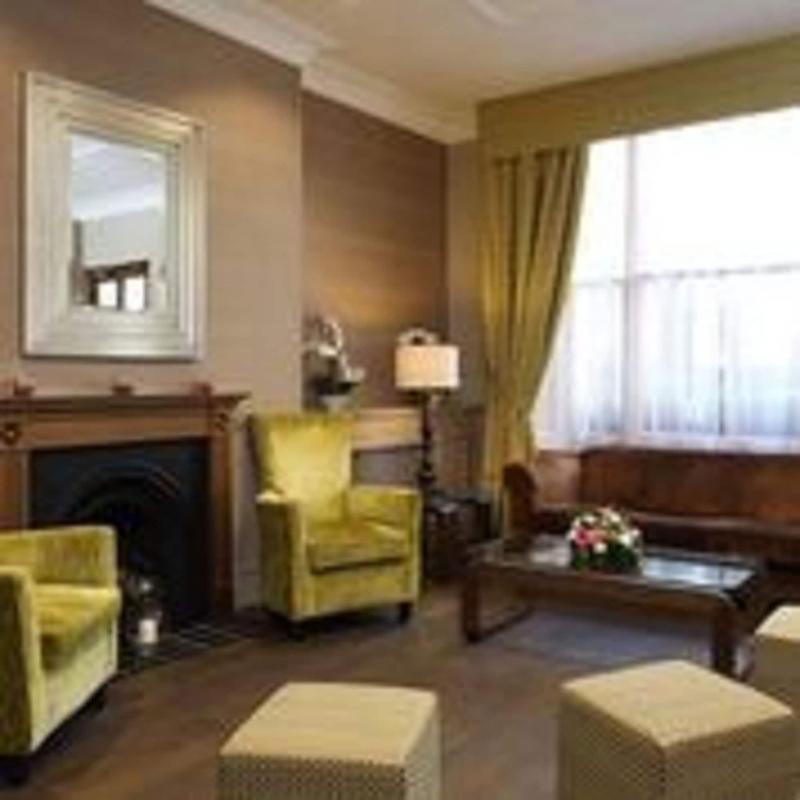 Phoenix Hotel - Lobi