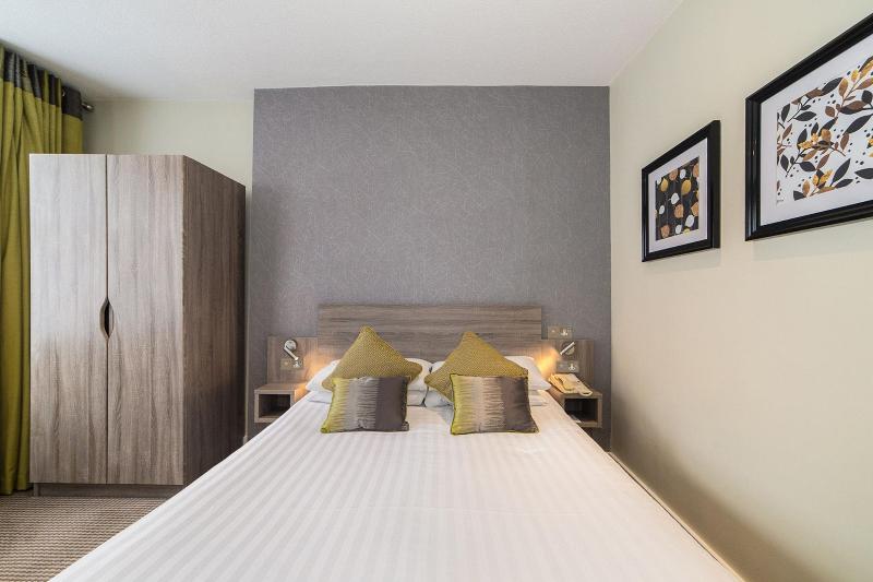 Phoenix Hotel - Oda