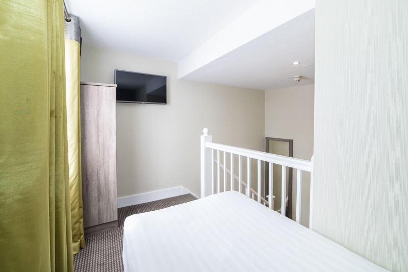 Phoenix Hotel - Oda