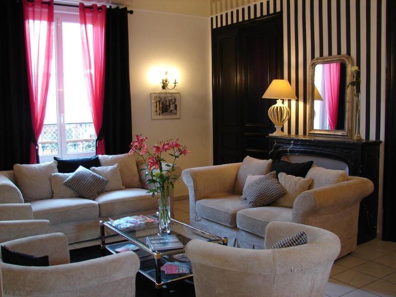 Hotel Le Charleston - Genel