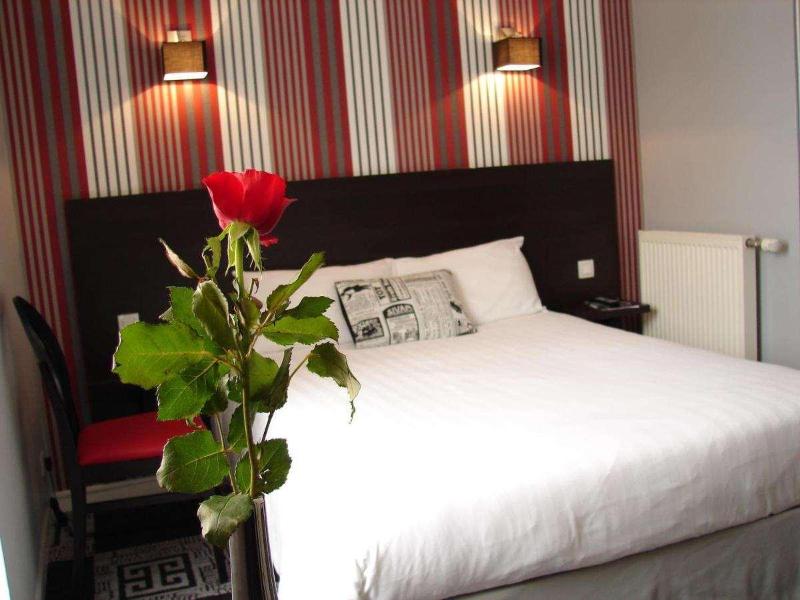 Hotel Le Charleston - Oda