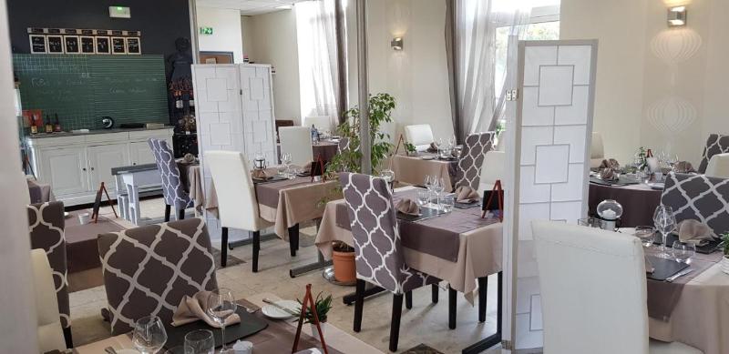 Logis Hotel le Vedaquais - Restoran