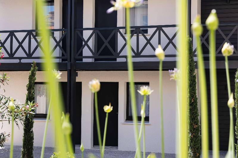 Best Western Premier Hotel des Vignes et des Anges - Genel