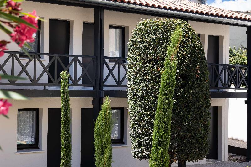 Best Western Premier Hotel des Vignes et des Anges - Genel
