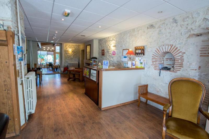 Logis Hotel les Voyageurs - Lobi