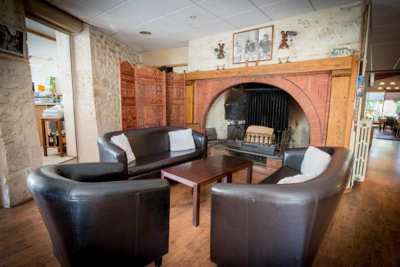Logis Hotel les Voyageurs - Lobi