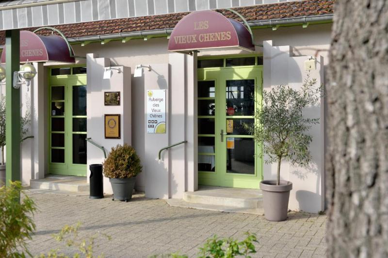 Logis Auberge des Vieux Chênes - Lobi