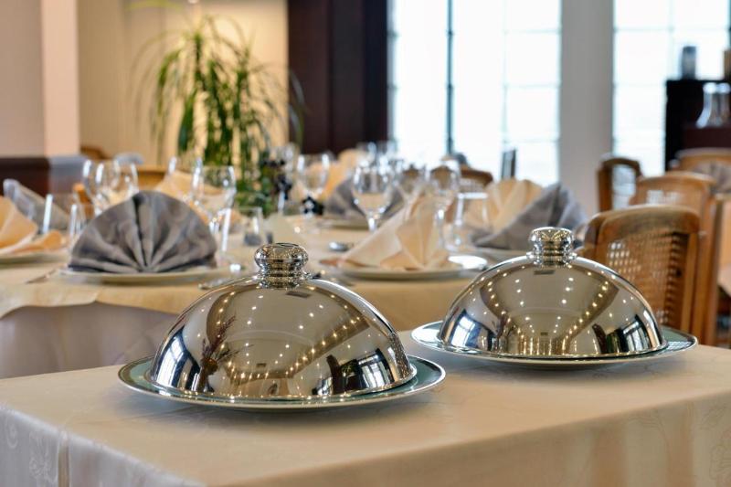 Logis Auberge des Vieux Chênes - Restoran