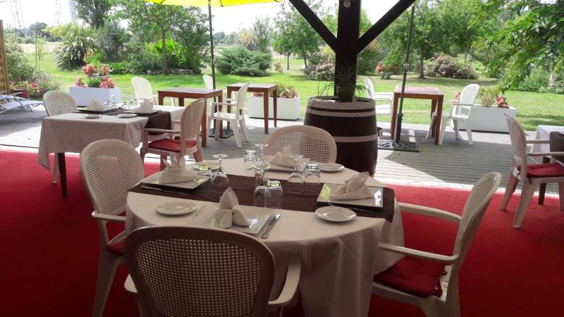 Logis Hotel La Belle Poule - Restoran