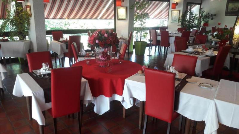 Logis Hotel La Belle Poule - Restoran