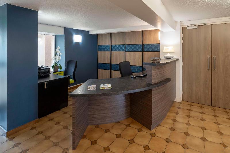 Sure Hotel by Best Western Saintes - Lobi