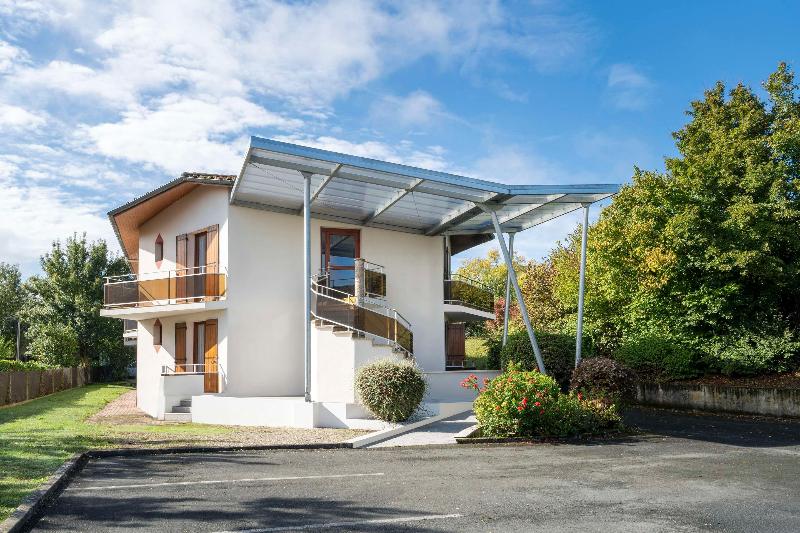 Sure Hotel by Best Western Saintes - Genel
