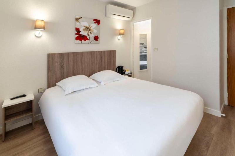 Sure Hotel by Best Western Saintes - Oda