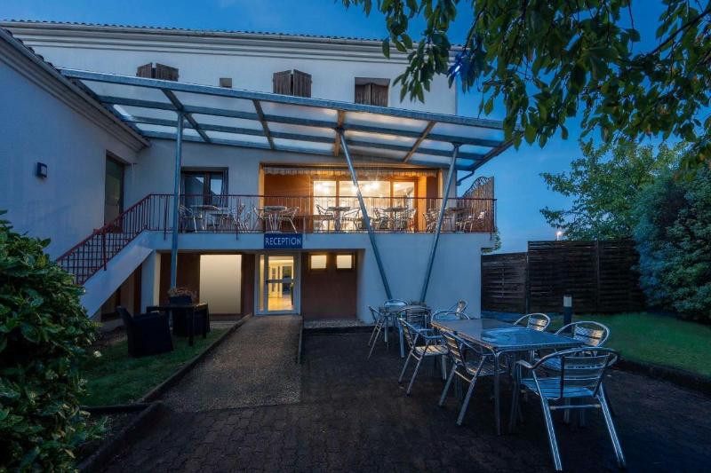 Sure Hotel by Best Western Saintes - Teras