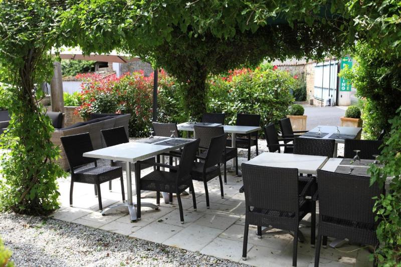 Logis Hostellerie de l'Abbaye - Lobi