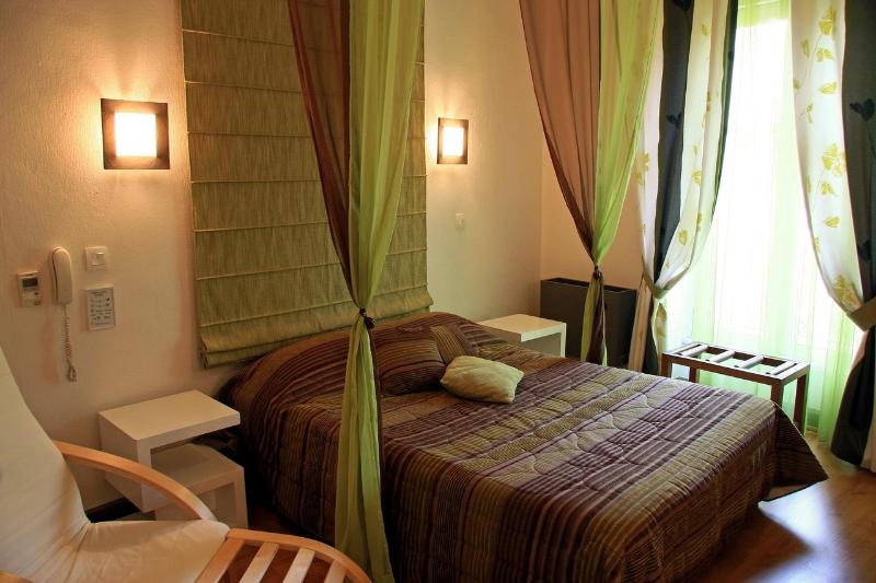 Grand Hotel De Lyon - Oda