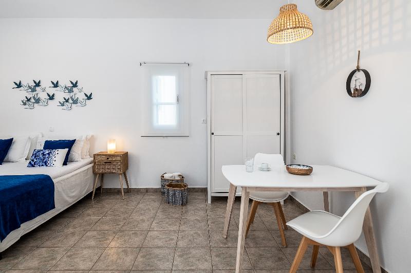 Mouras Studios - Oda