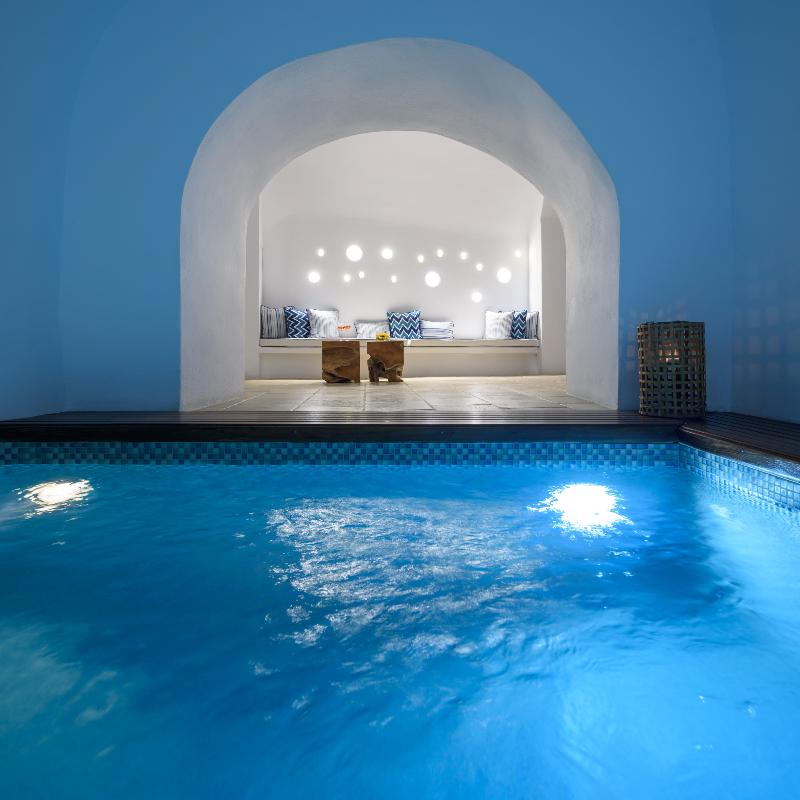 Nefeles Luxury Suites - Havuz