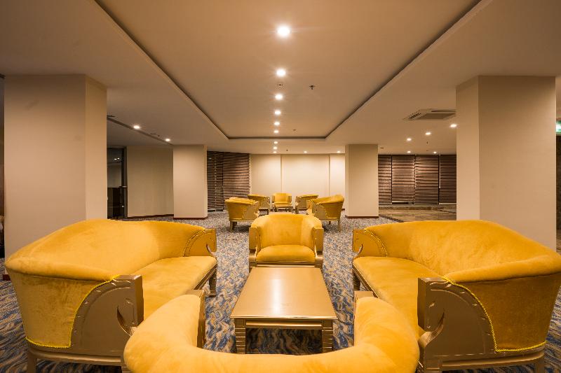 Throne Beach Resort & SPA - Lobi