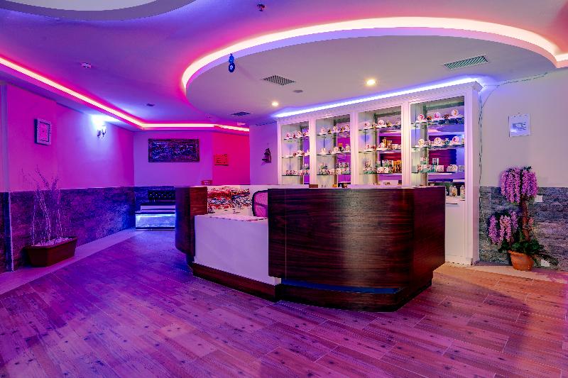 Throne Beach Resort & SPA - Aktivite