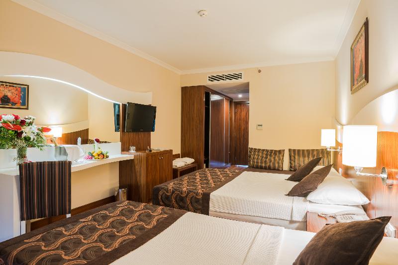 Throne Beach Resort & SPA - Oda