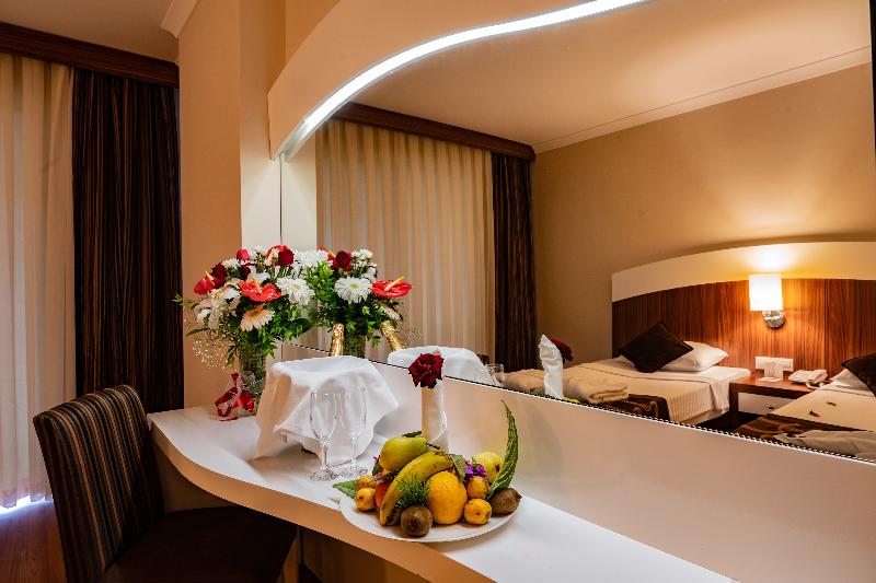 Throne Beach Resort & SPA - Oda
