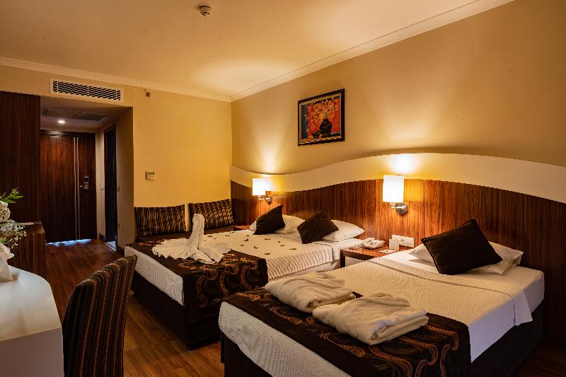 Throne Beach Resort & SPA - Oda