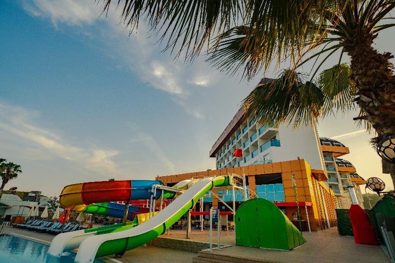 Throne Beach Resort & SPA - Havuz