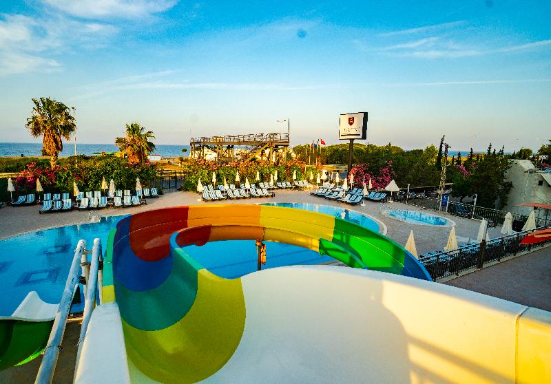 Throne Beach Resort & SPA - Havuz