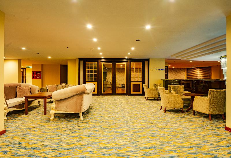 Throne Beach Resort & SPA - Teras
