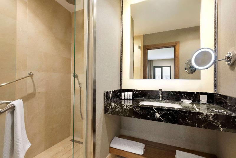 Ramada By Wyndham Elazig - Oda