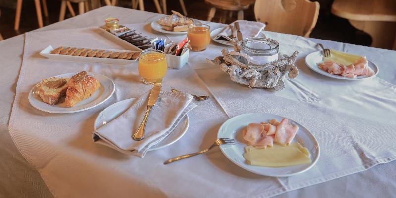 Swadeshi Hotel Perla - Restoran