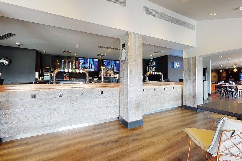 Village Hotel Blackpool - Bar