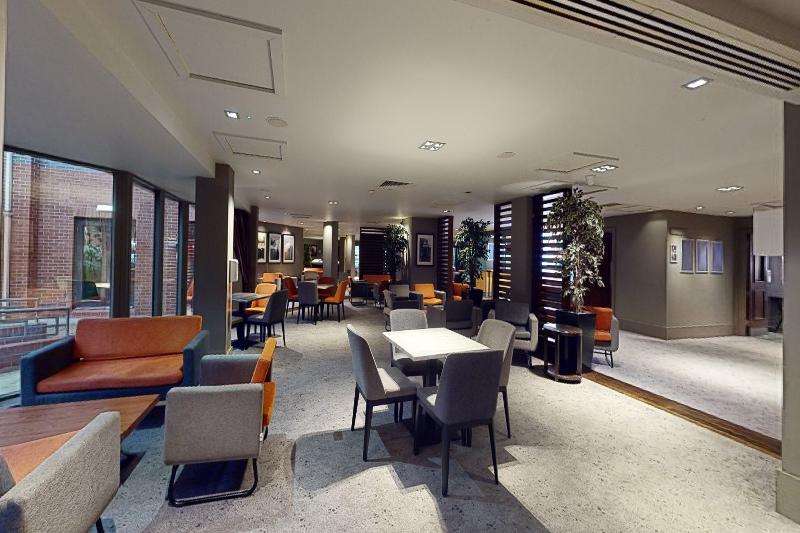 Village Hotel Swindon - Lobi