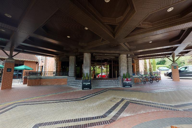 Village Hotel Swindon - Genel