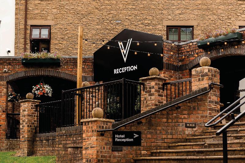 Village Hotel Liverpool - Genel