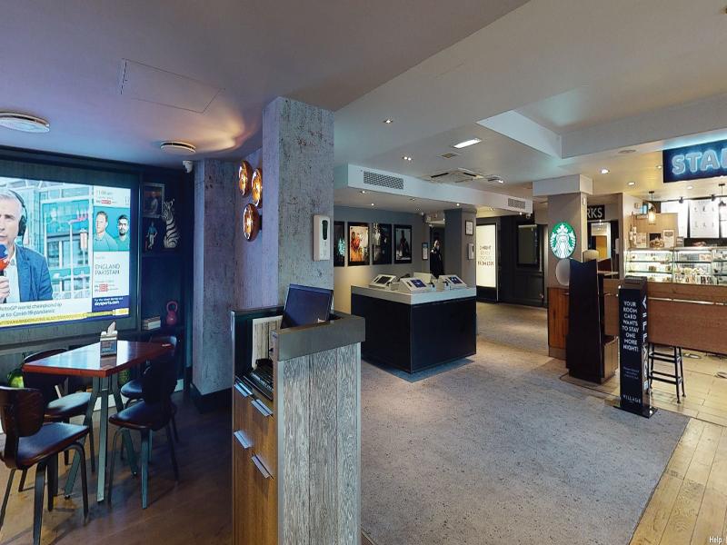 Village Hotel Warrington - Lobi